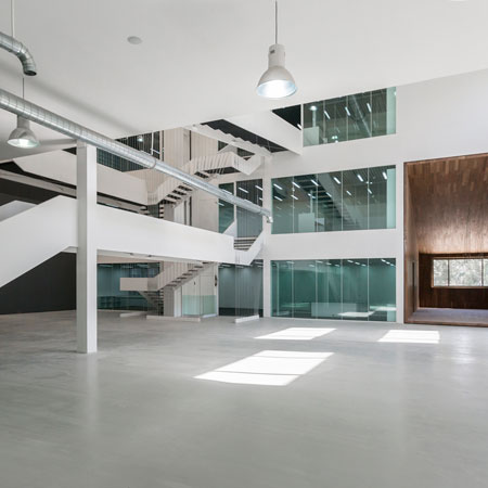 Ariochoob Showroom
