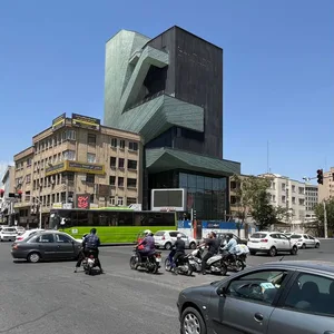 Takht-e-Tavoos Office and Commercial Building